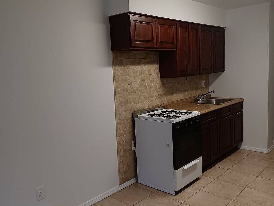 1st image of 15606 79th St