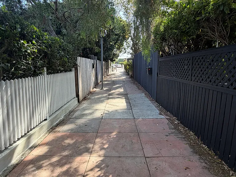 118 Breeze Ave — Photo 17