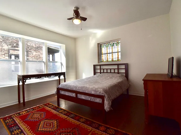 5638 N Winthrop Ave #1 — Photo 9