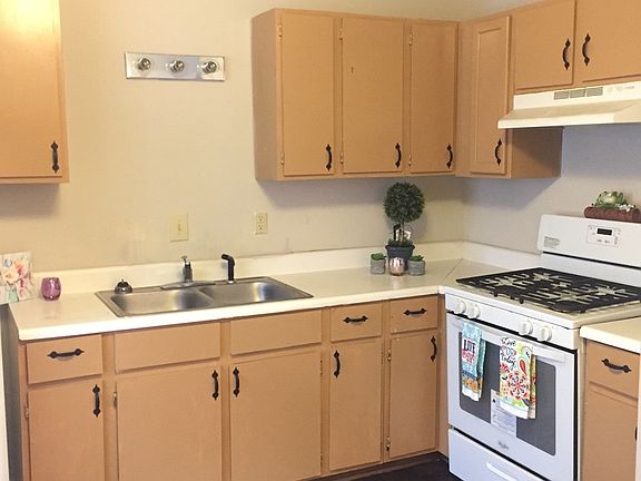 2nd image of 803 E Davidson Ave APT 4