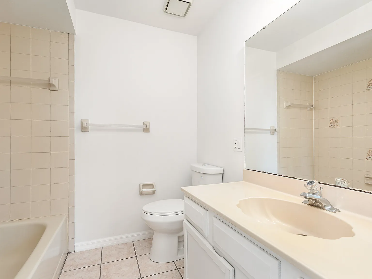 2 bed, 1404 sqft, $1,500 — Photo 3