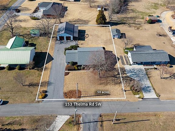 3rd image of 153 Thelma Rd SW