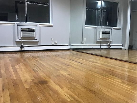 3rd image of 1059 Huntington Ave #3