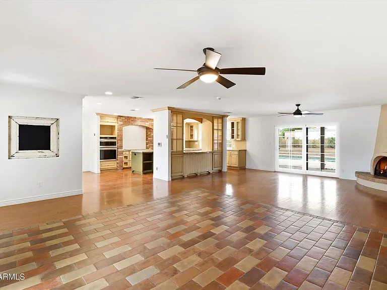 6830 E Wethersfield Rd — Photo 5