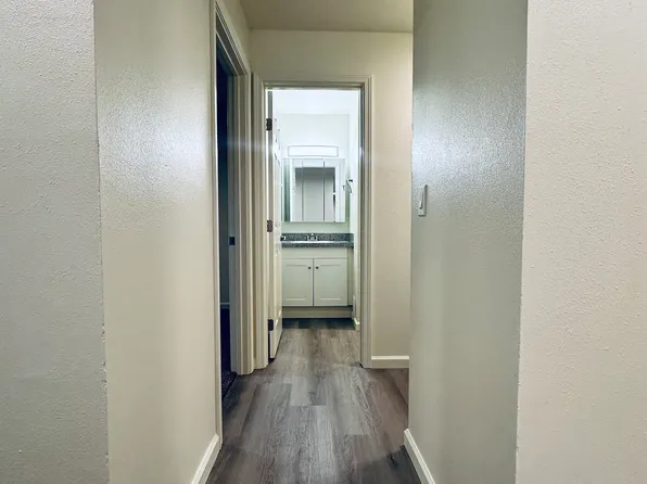 Foothills Apartments, 1320 Lakeway Dr #Cc598320f, Bellingham, WA 98229