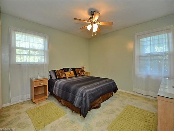 5th image of 3242 Magnolia Dr