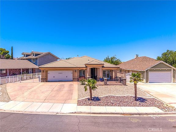 2nd image of 13880 Evergreen Ln
