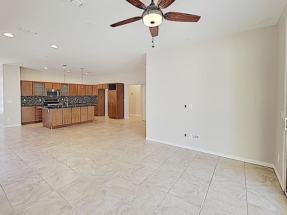 3rd image of 1742 E Lafayette Ct