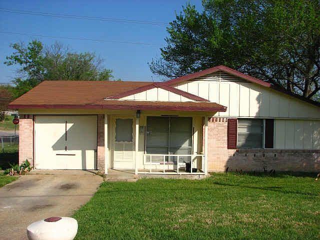 1st image of 4005 Happy Canyon Dr