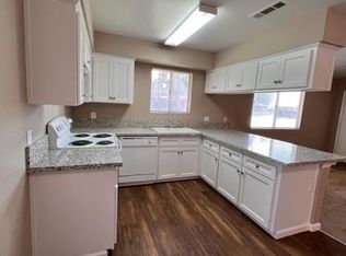 1262 N Marks Ave APT 116, Fresno, CA 93722