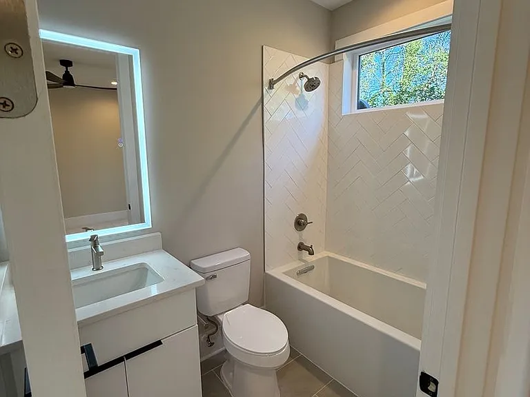 110 Frazier Ave — Photo 7