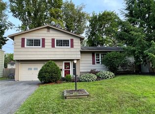 4086 Bel Harbor Dr, Liverpool, NY 13090