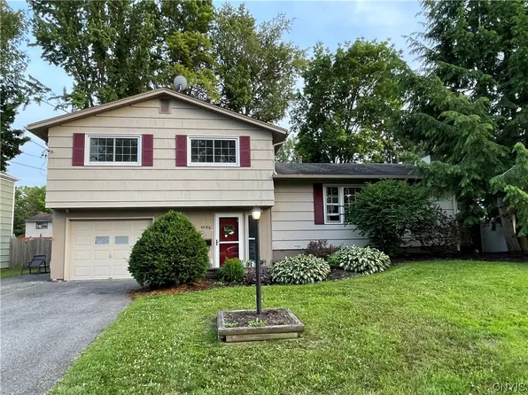 4086 Bel Harbor Dr, Liverpool, NY 13090