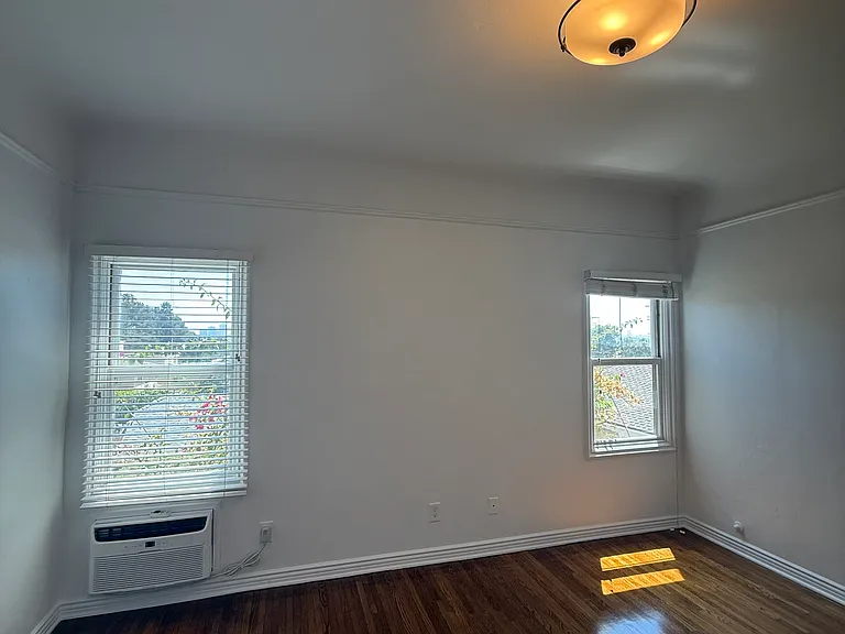 1316 Lucile Ave #3/4 — Photo 15