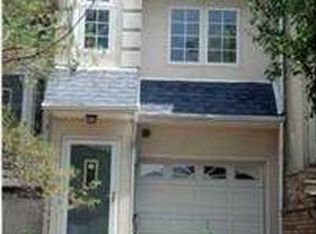 55 Waterview Ct, Staten Island, NY 10305