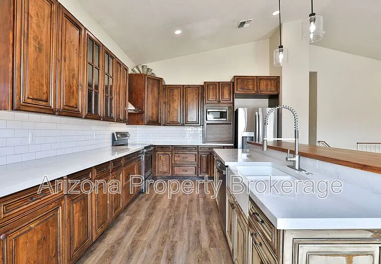 4601 E Scott Ave — Photo 12