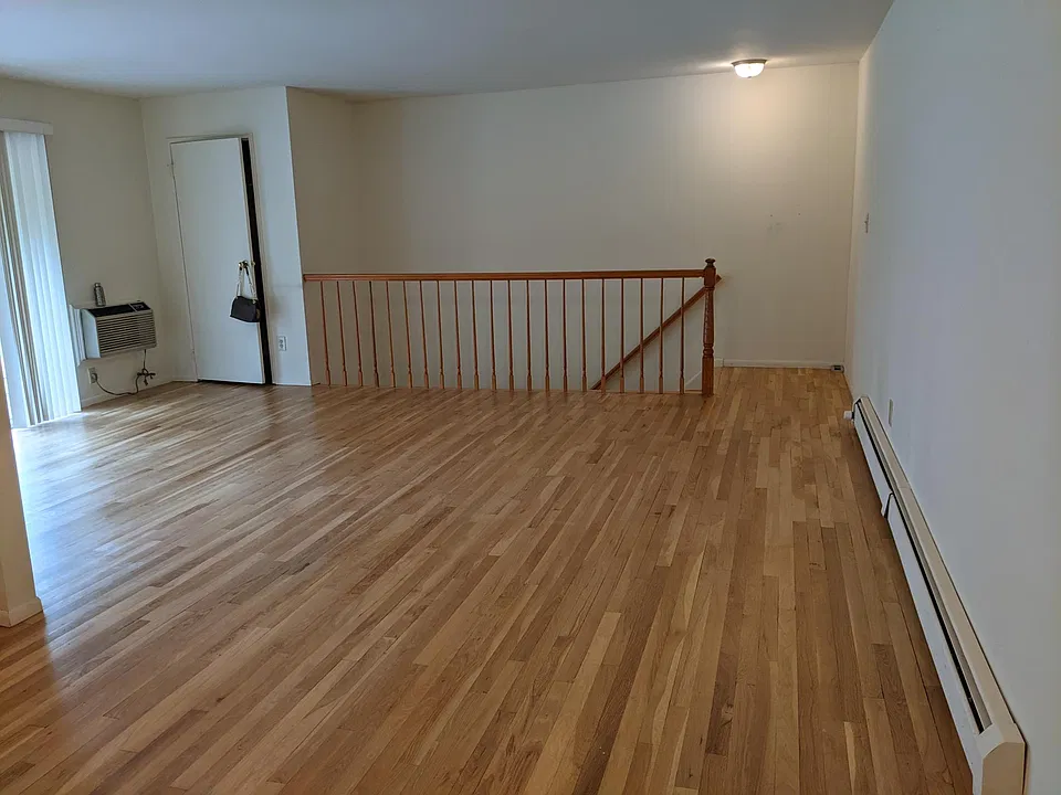 24 Deanna Dr