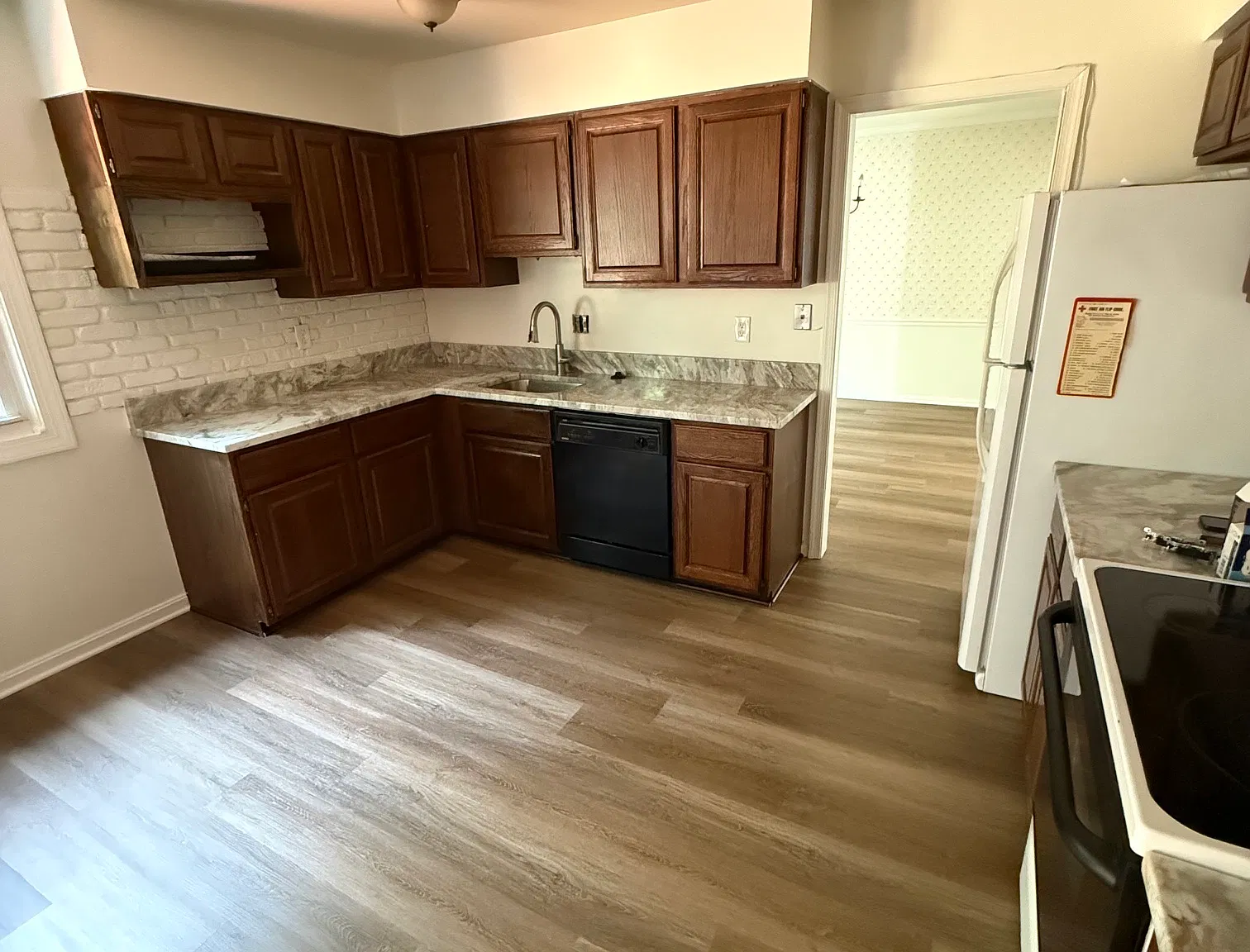 4 bed, 2.5 bath, 2400 sqft, $3,550 — Photo 3