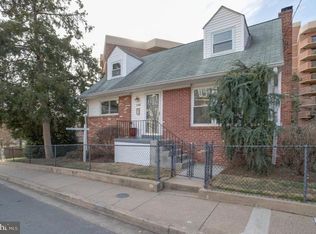 1306 N Barton St, Arlington, VA 22201
