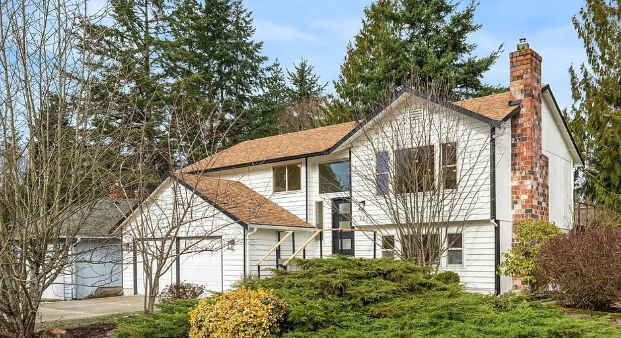 198th Pl SE, Bothell — Photo 1