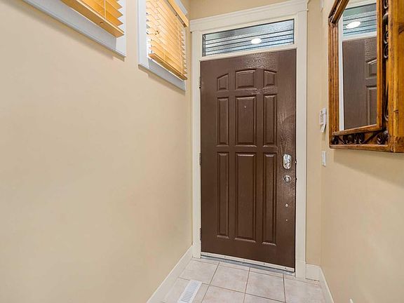 3rd image of 2526 3rd Ave NW