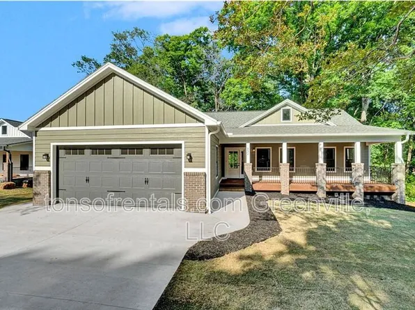 890 Crenshaw St, Pendleton, SC 29670
