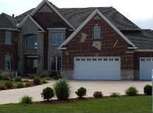 5265 Goldenrod Dr, Oswego, IL 60543