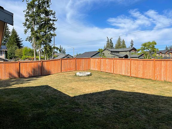 3rd image of 19860 23rd Ave NE