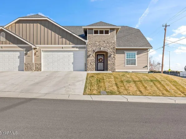 203 N 89th Ave, Yakima, WA 98908