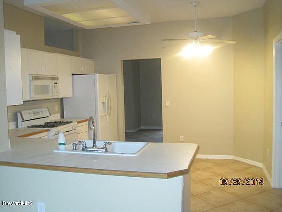2nd image of 1019 Pelican Ln