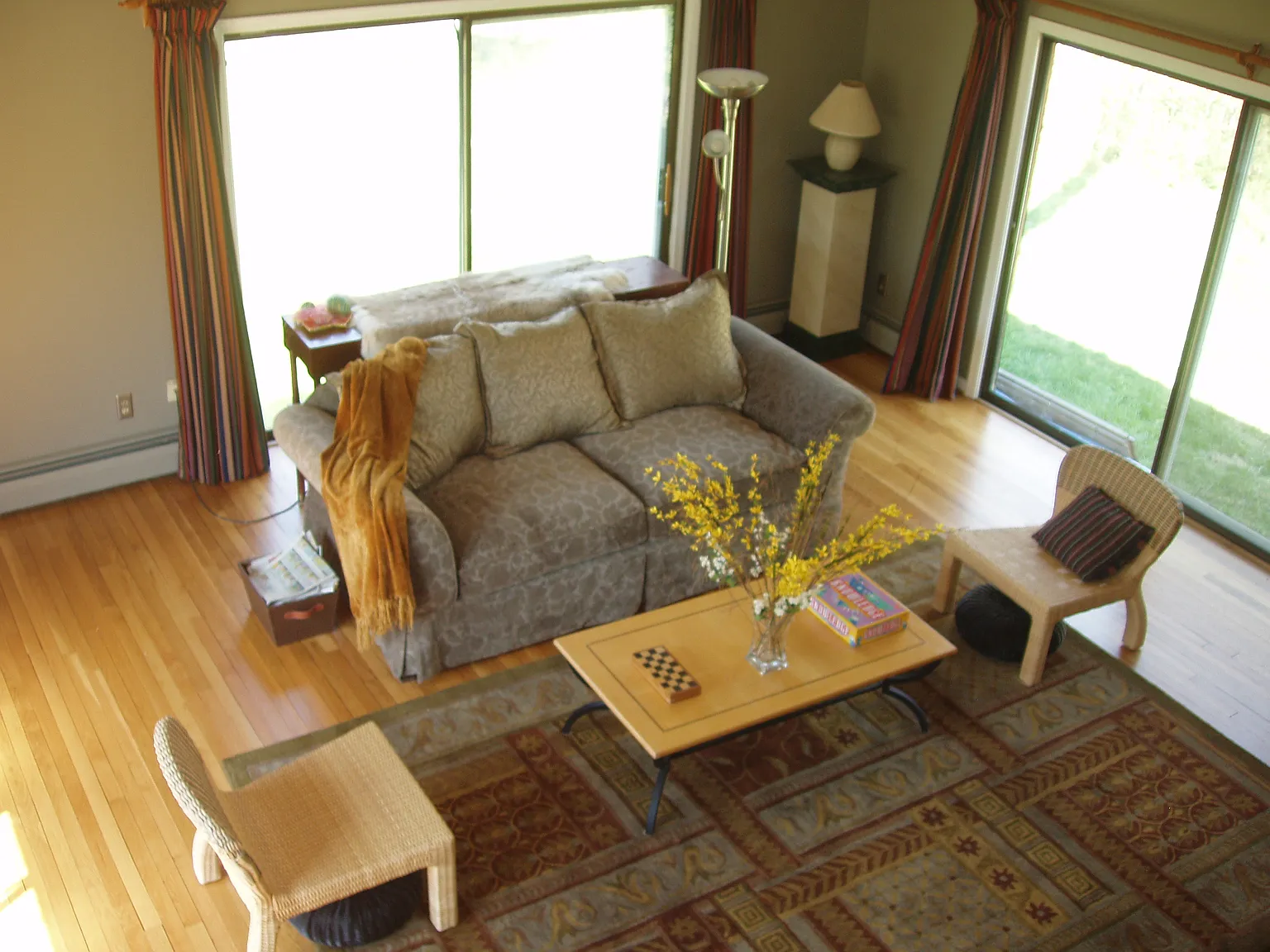 40 Stonewall Ln — Photo 2