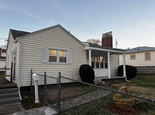 521 Lee Cir, Johnson City, TN 37604