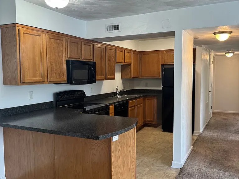 1700-1790 Liberty Ln — Photo 29