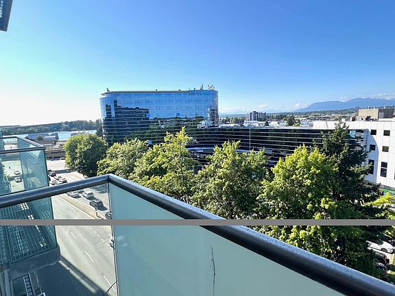 5th image of 8080 Cambie Rd #716