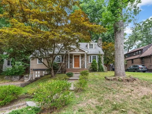 93 Chetwood Ter, Fanwood Boro, NJ 07023