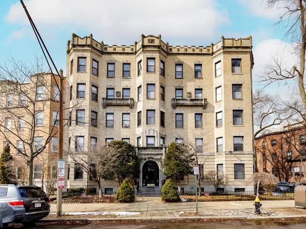 51 Park Dr APT 2, Boston, MA 02215