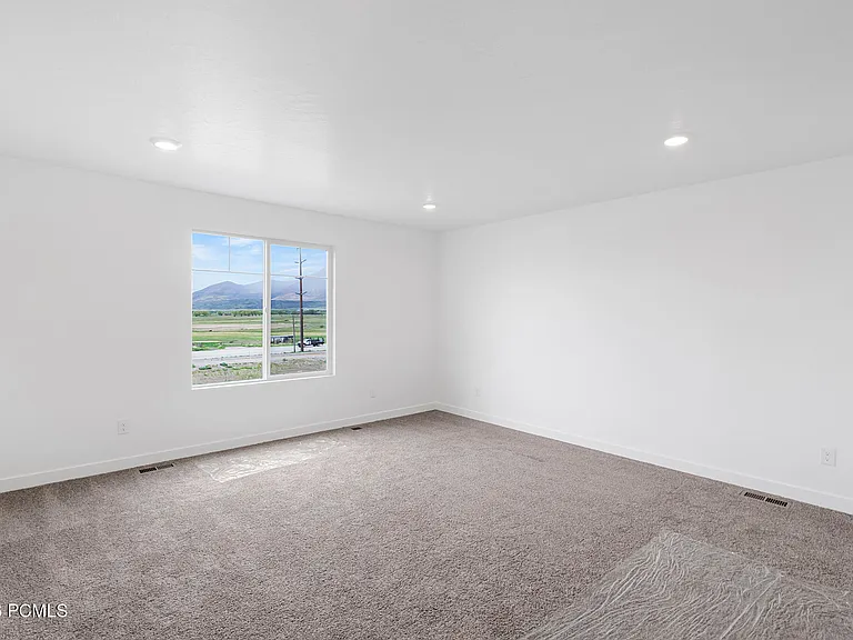 2035 N High Uintas Ln — Photo 18