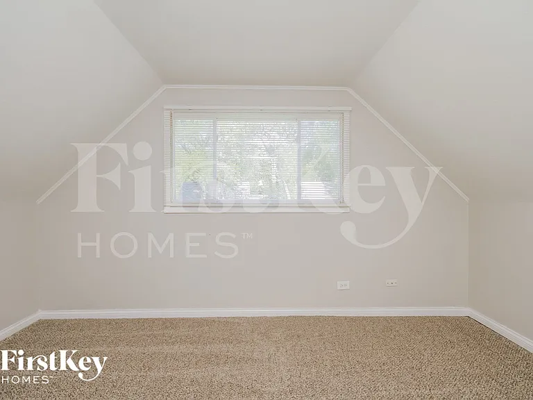 400 Watseka St — Photo 10