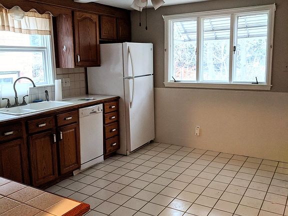 Bright and spacious kitchen.