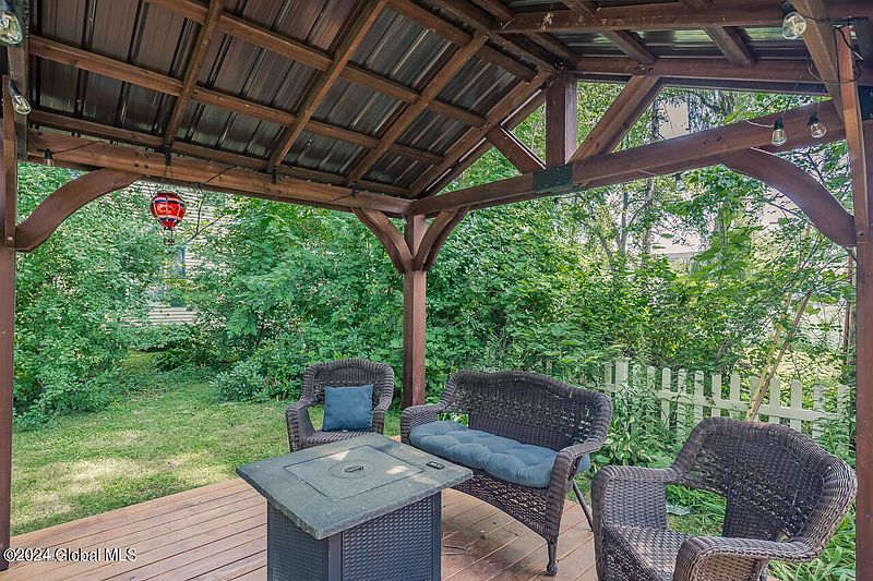 5th image of 2204 Clifton Park Road