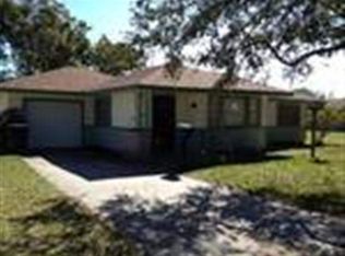 6350 Dave St, Groves, TX 77619