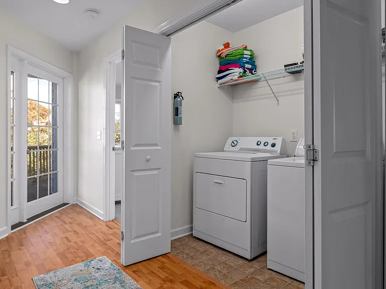2219 E Pelican Dr — Photo 35