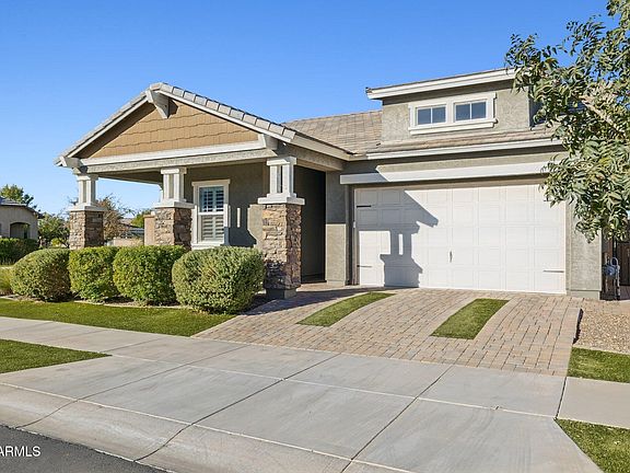 3rd image of 2720 S CHATSWORTH --