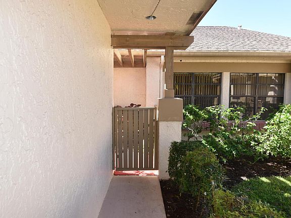 4th image of 5314 Fairway Woods Dr APT 4812