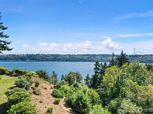 824 30th Street NW #8A, Gig Harbor, WA 98335