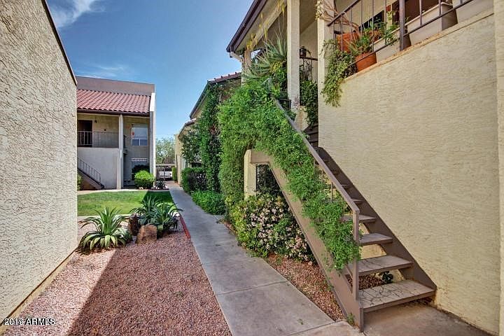 Mulberry Exterior stairs
