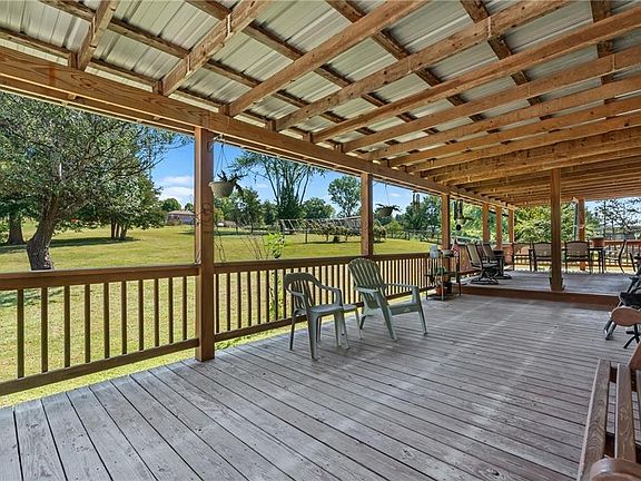 4th image of 6547 SE Horseshoe Dr