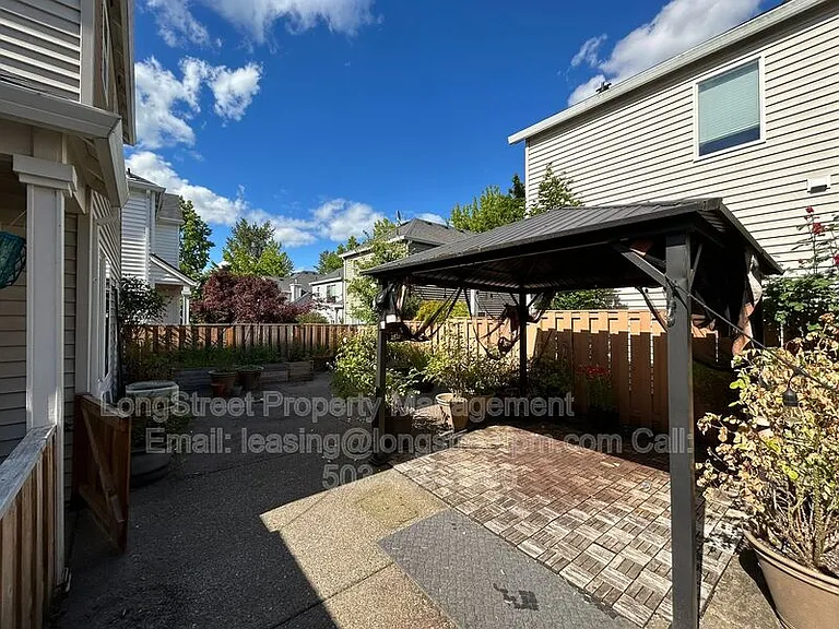 2958 NE 13th Dr — Photo 26