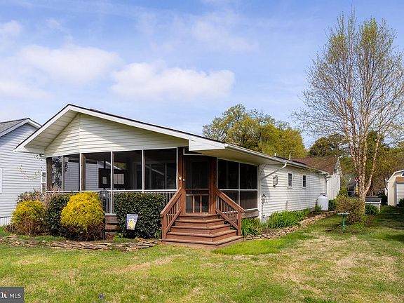 5th image of 38338 Point Breeze Rd