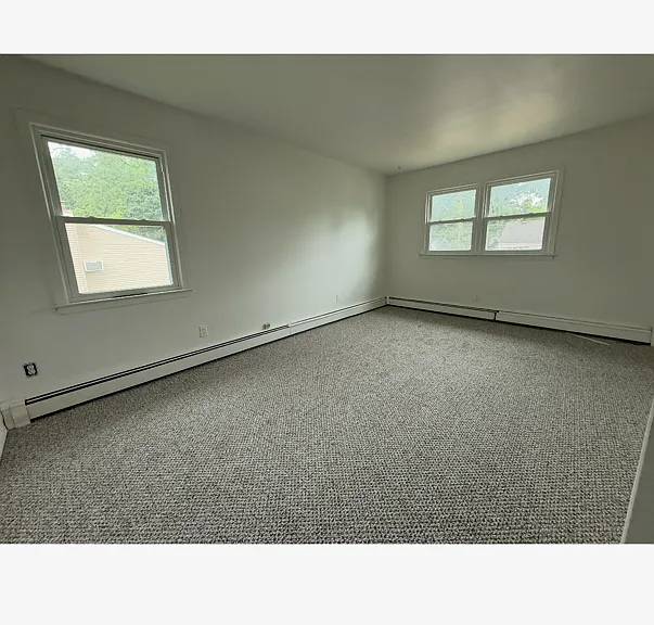 28 Warner Ln #2 — Photo 3
